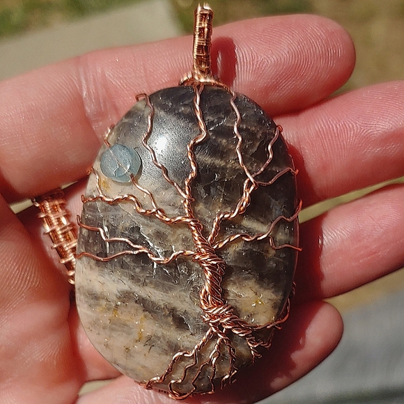 Tree of life pendant - Picture 2 of 2